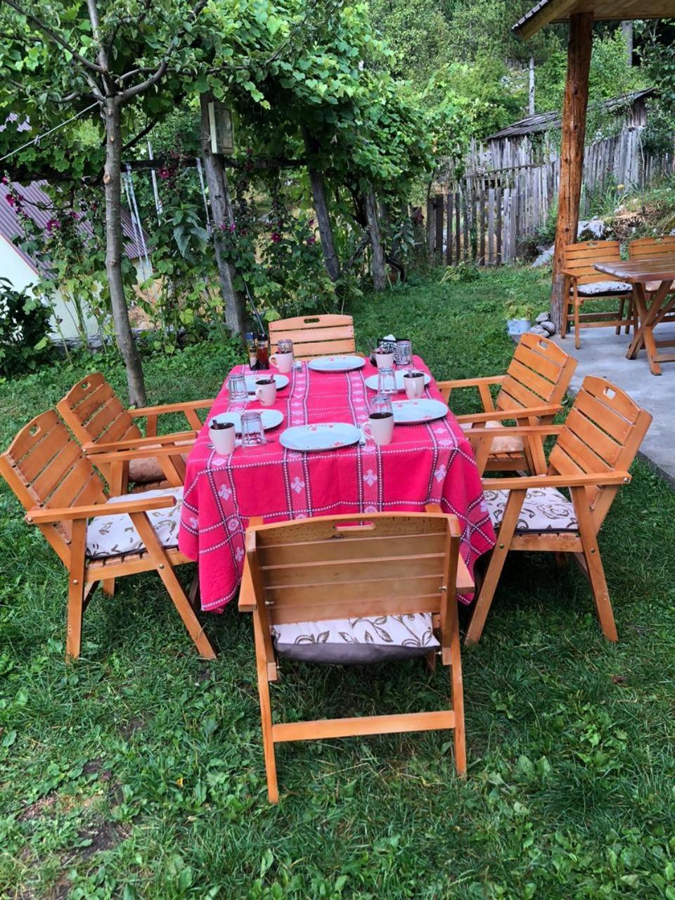 Bujtina Sherifaj Valbona Esterno foto