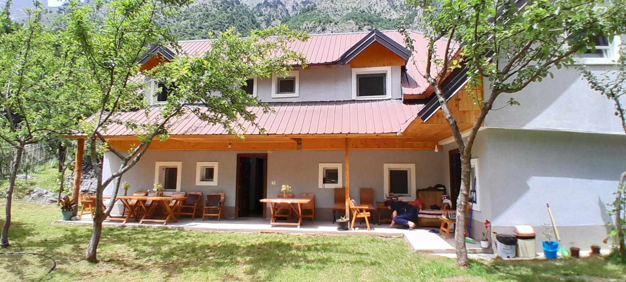 Bujtina Sherifaj Valbona Esterno foto