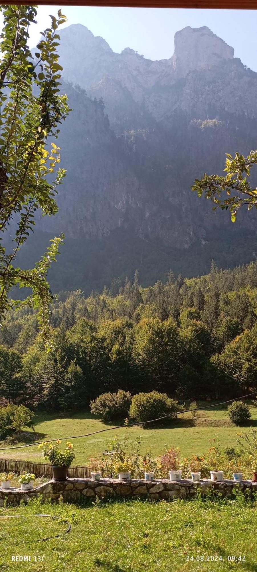 Bujtina Sherifaj Valbona Esterno foto